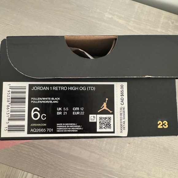 BABY JORDANS - Picture 3 of 3